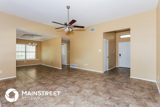 Foto del edificio - 1632 Hunting Green Dr