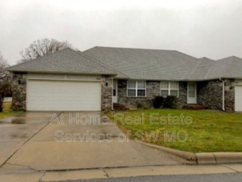715 Pinhook Dr, Nixa, MO 65714 Condo for Rent in Nixa, MO
