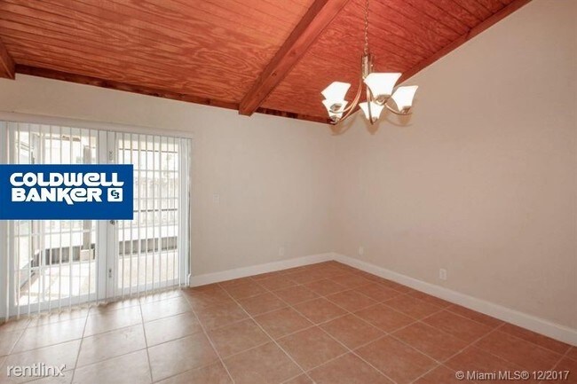 Building Photo - 7140 NW 45th Ct
