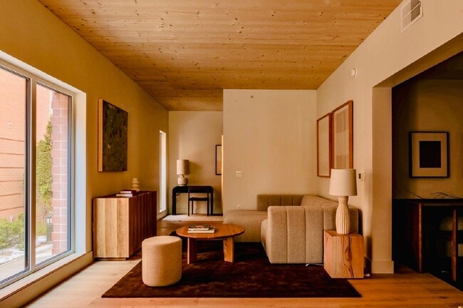 Interior Photo - VANILLA 301 SPE LLC