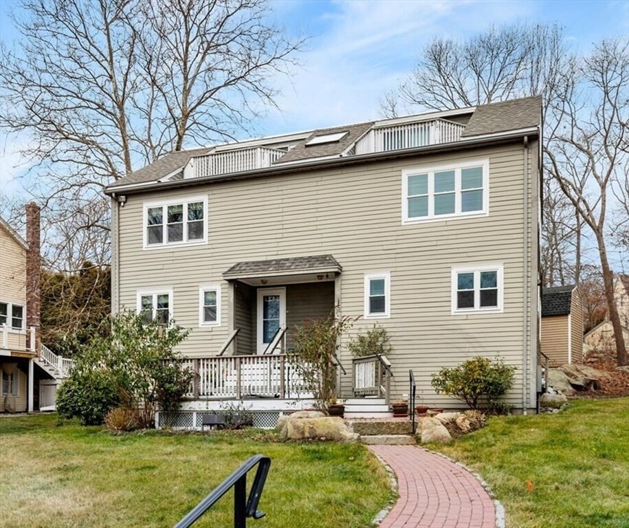 Primary Photo - 3 Sandpiper Ln