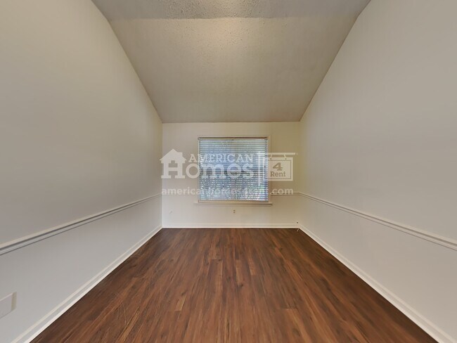 Foto del edificio - 245 Brookstone Cove