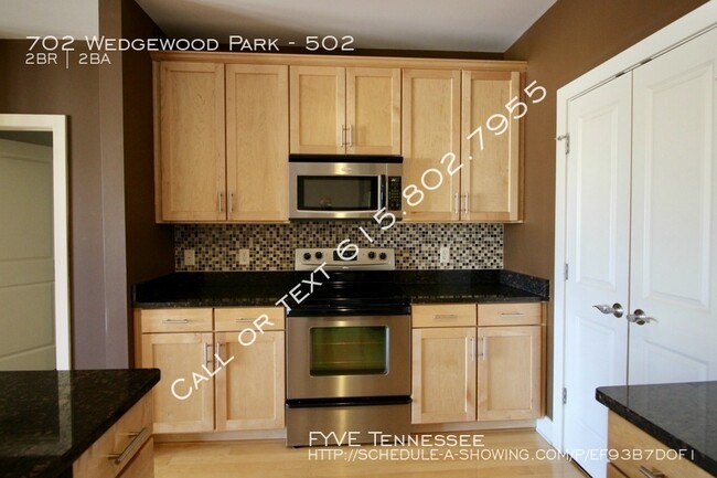 Building Photo - 702 Wedgewood Park #502