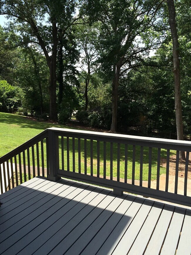 Foto del edificio - 3820 Orchard Rd SE -APT