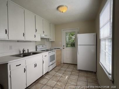 Building Photo - 4946 Robin St