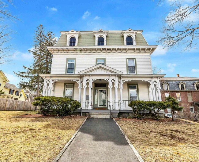 Building Photo - 31 Merrimack St
