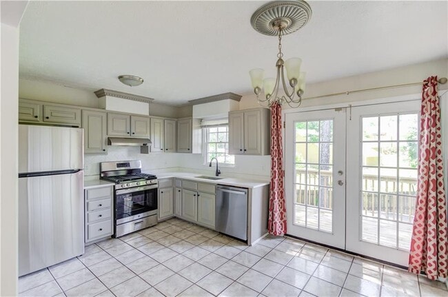 Building Photo - 4647 Candlewyck Way