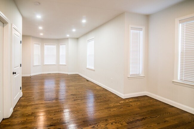 Foto del edificio - 757 Washington St