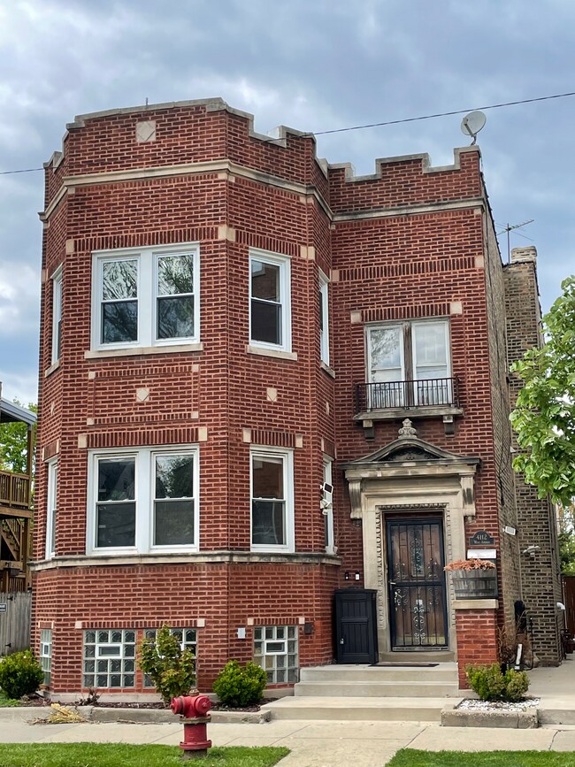 Building Photo - 4112 W Addison St