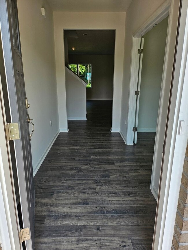 Foto del edificio - 925 Canis Minor Rd