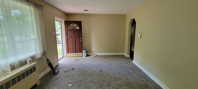 Foto del edificio - Brick ranch in Southside with large privat...