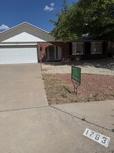Building Photo - 1763 Royal Dr