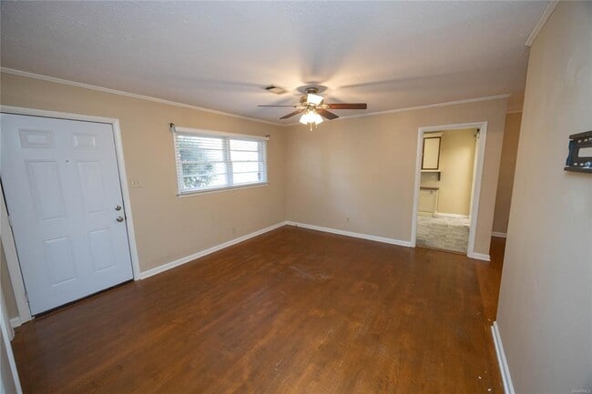 Building Photo - 3418 Milan Dr