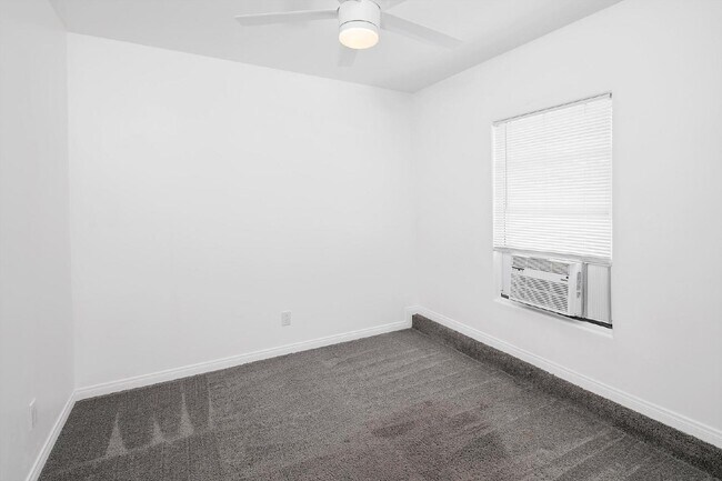 Foto del edificio - Charming 1 Bedroom, 1 Bathroom Apartment