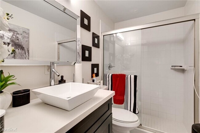 Building Photo - 3 br, 3 bath House - 5560 Lakewood Cir S