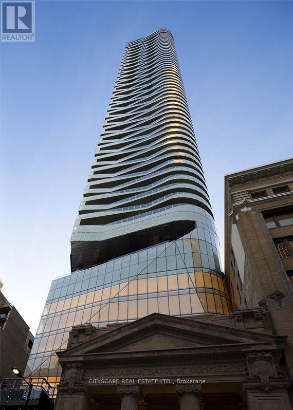 Building Photo - 197 Yonge St