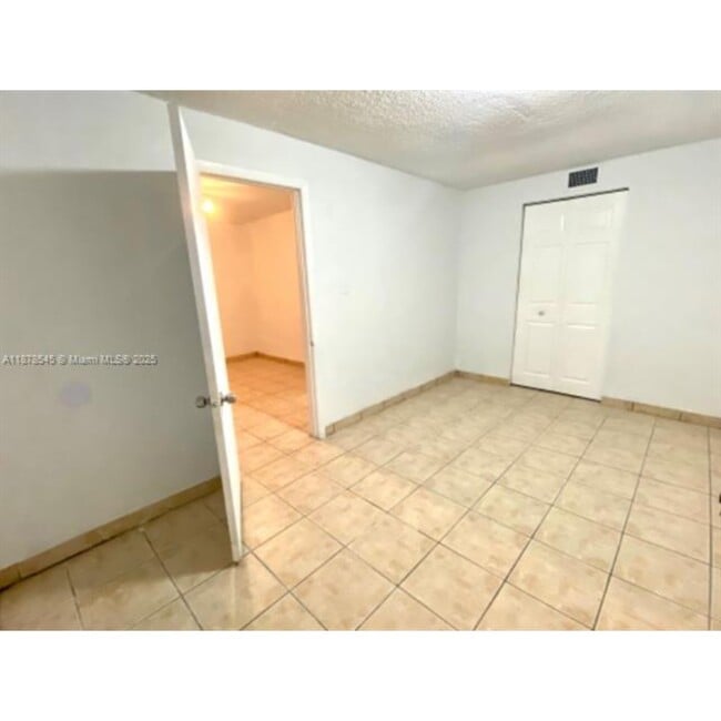 Foto del edificio - 4307 SW 9th St