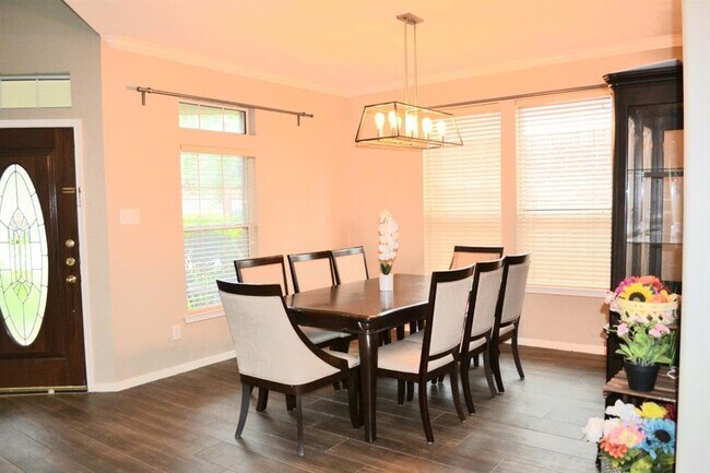 Building Photo - 4815 Schiller Park Ln