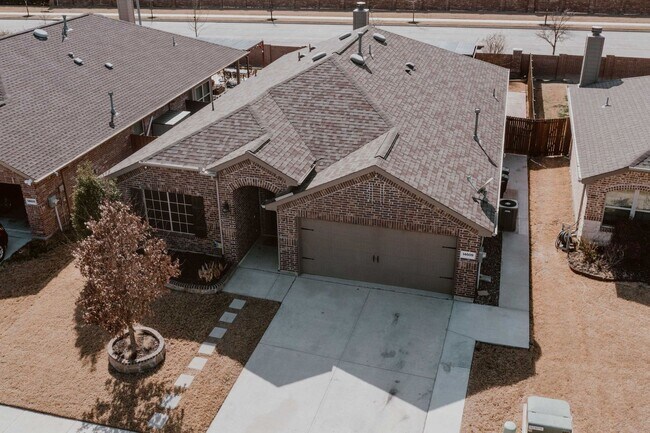 Building Photo - 14609 Mainstay Way