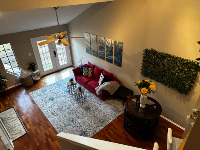 Foto del edificio - 2425 Holly Hall St