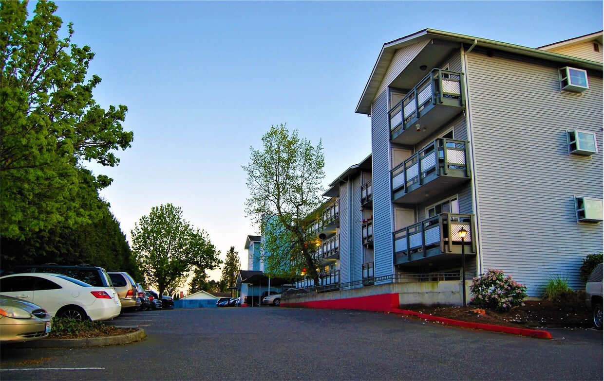 2232 12th St Unit 118, Everett, WA 98201 Apartment for Rent in