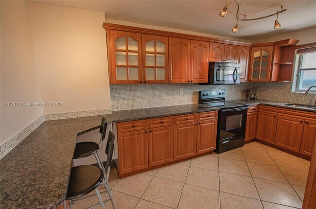 Foto del edificio - 2750 NE 183rd St