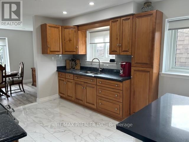 Building Photo - 235 Louis Dr