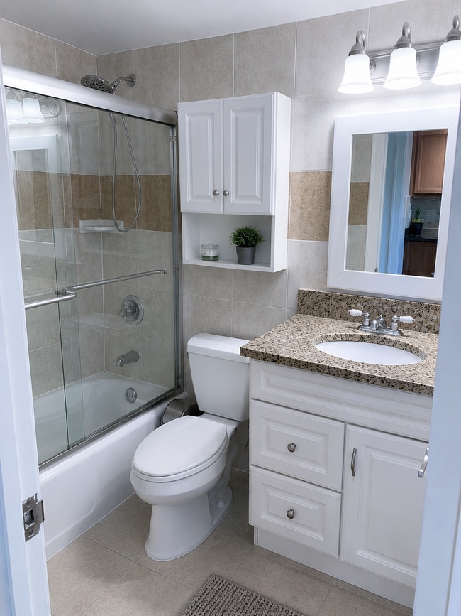 Bathroom - 2939 Van Ness St NW