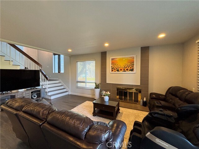 Building Photo - 2040 Woodbriar Ct