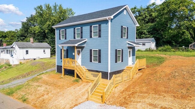 Photo - 1209 16th St House