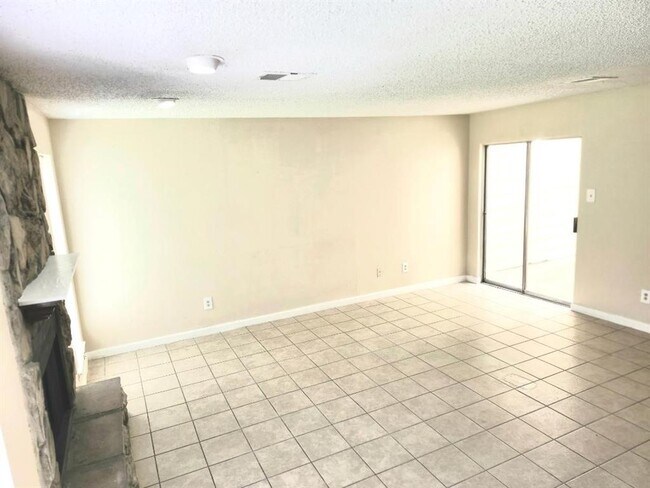 Foto del edificio - 5810 Twisted Pine Ct