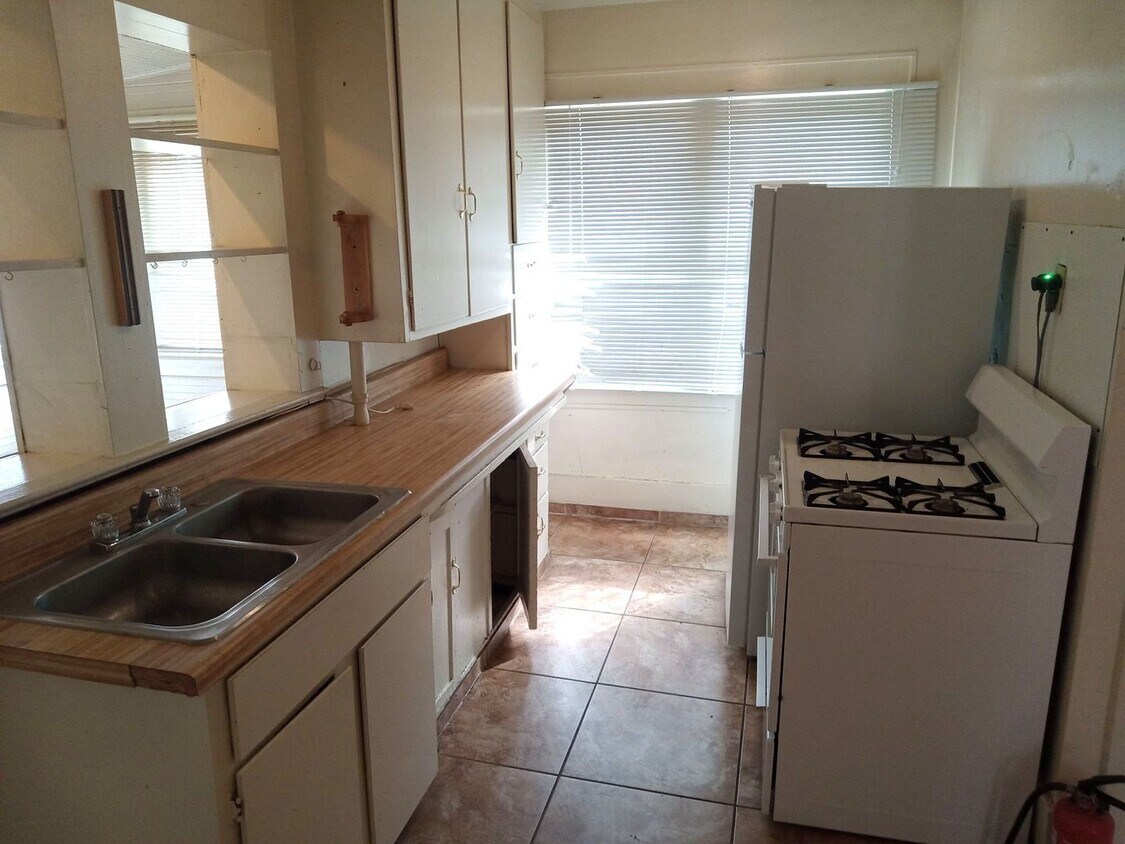 Foto principal - 2129 Coal Ave SE