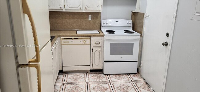 Foto del edificio - 16740 NE 9th Ave