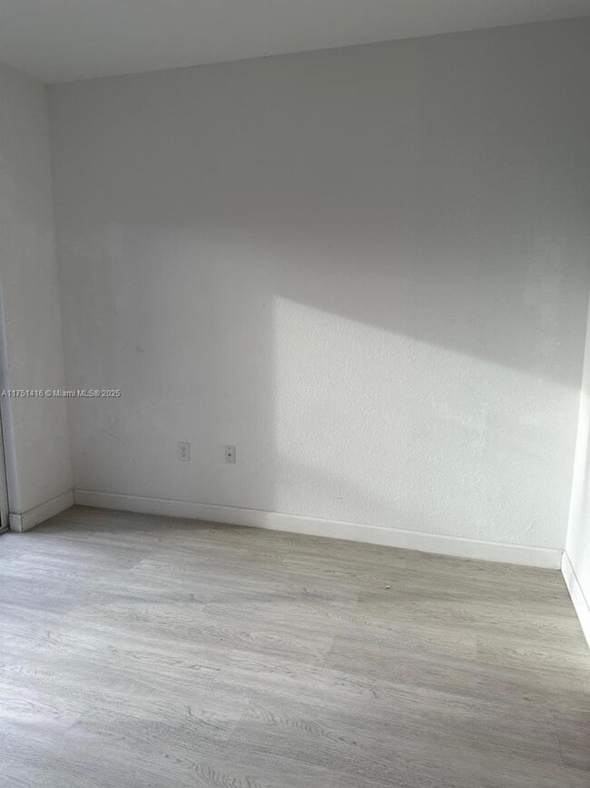 Foto del edificio - 1715 SE 27th Rd