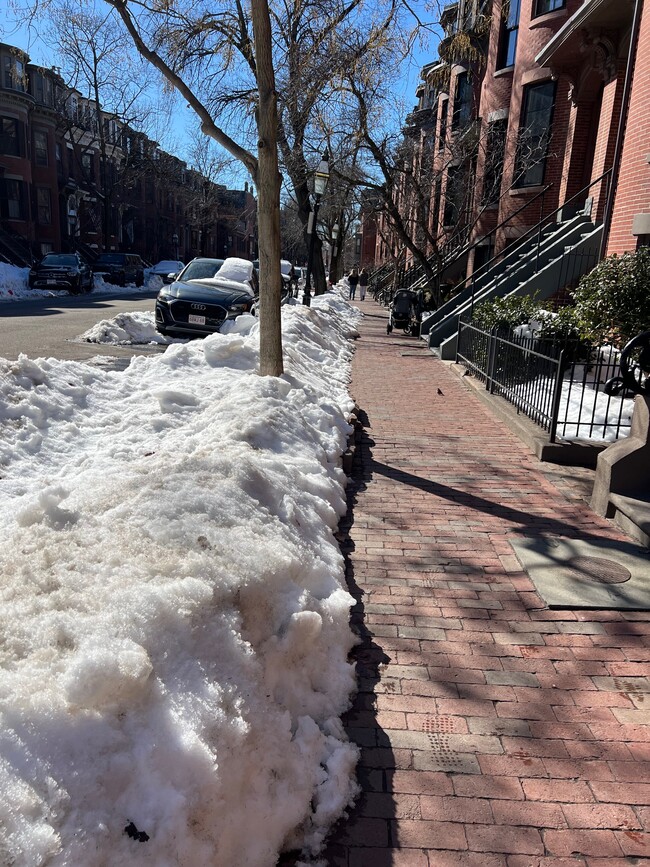 Street View Winter - 85 Appleton St Apartment