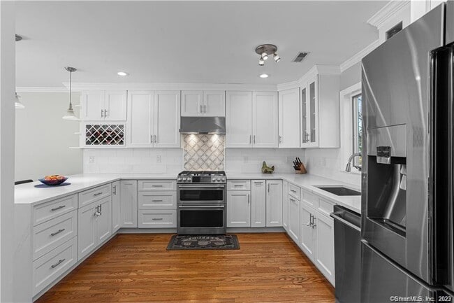 Foto del edificio - 47 Cold Spring Rd