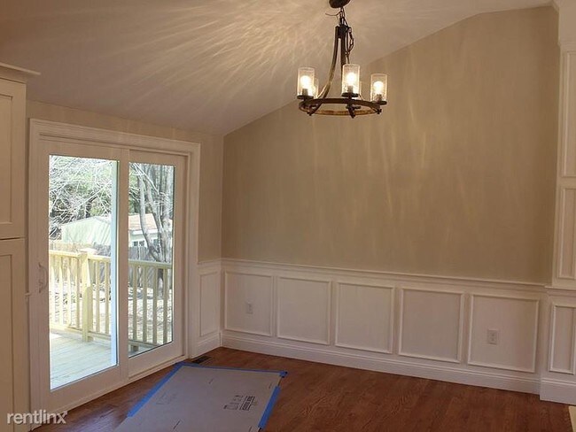 Building Photo - 3 br, 3 bath House - 75 Bridge St