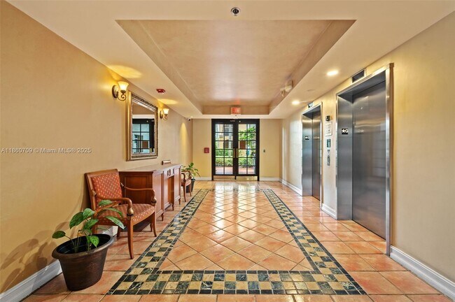 Building Photo - 19555 E Country Club Dr