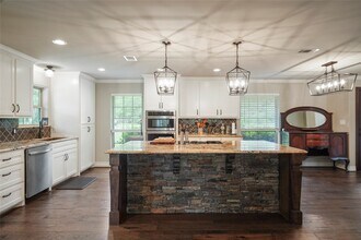 Building Photo - 143 Linnwood Dr