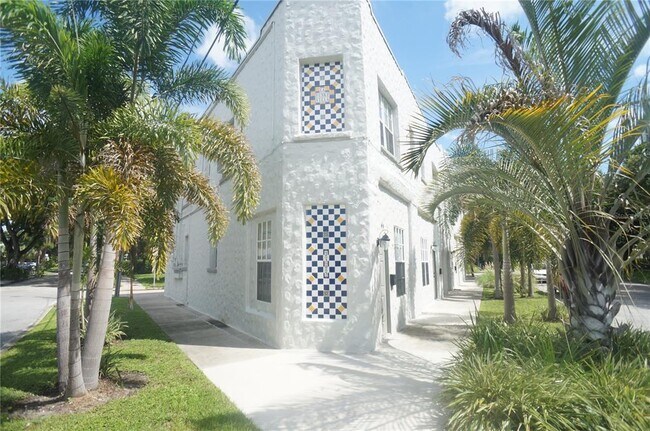 Foto del edificio - 2305 W Texas Ave