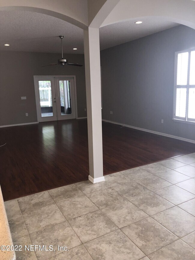 Foto del edificio - 2028 Cypress Bluff Ct
