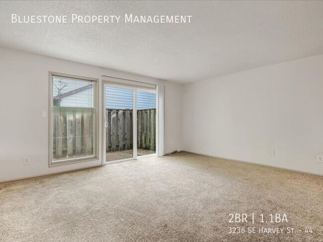 Foto del edificio - 3236 SE Harvey St