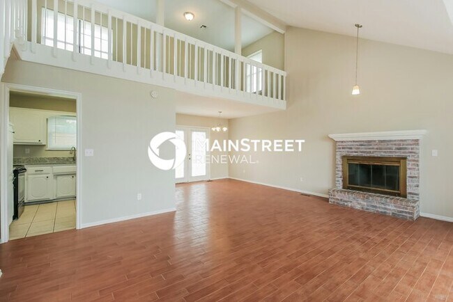 Building Photo - 4 Bedroom Pet-Friendly Home in MIDWEST CITY, OK with Main Street Renewal