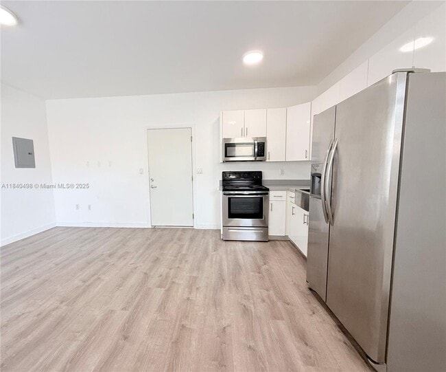 Foto del edificio - 402 NW 12th Ave