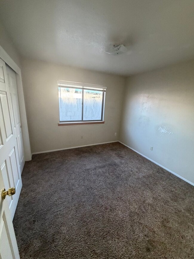Foto del edificio - Spacious single family home in McFarland- Schedule your tour now!