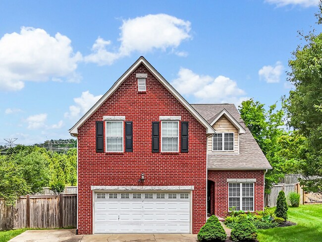 Foto del edificio - 1016 Riverspring Dr