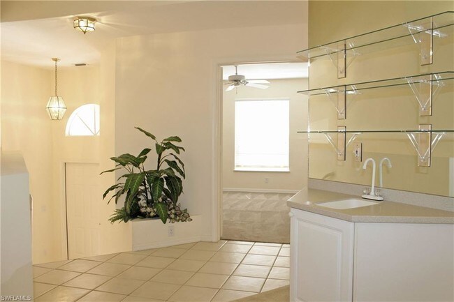 Foto del edificio - 3981 Windward Passage Cir