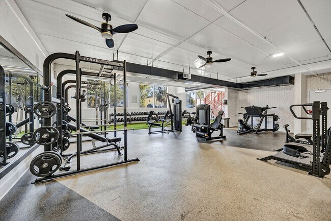 Luxe - Amenities - Fitness Center - The Luxe on West Call Apartments