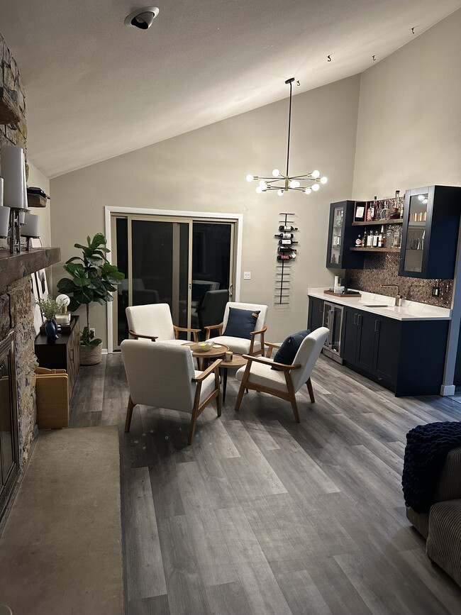 Building Photo - 4646 S 124th St