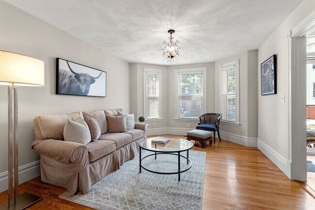 Foto del edificio - 424 E 5th St
